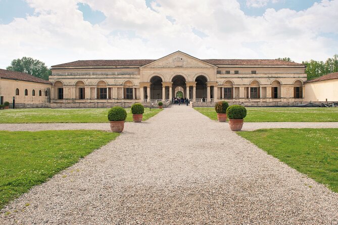 Mantova Walking Tour with Audio and Written Guide by a Local - Key Points