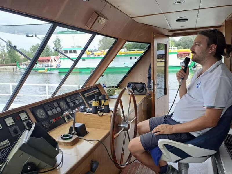 Mantua: Boat trip with a tour guide from the park to the port with the water lift - Passages Through Leonardo da Vinci’s Water Locks
