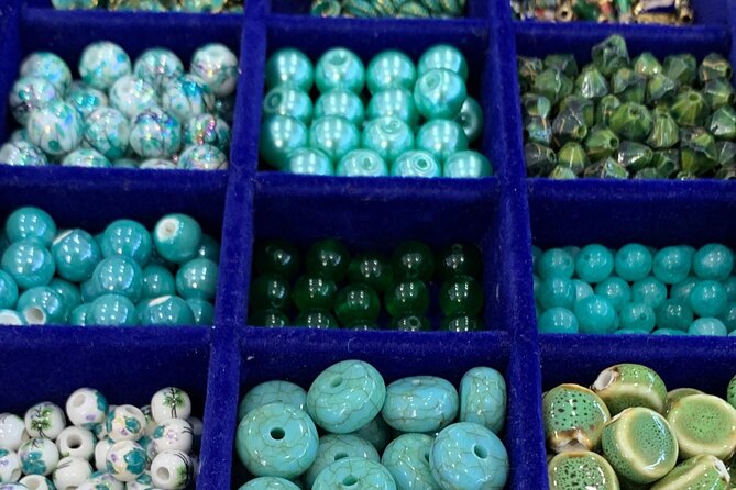 Manufacturing of Customizable Bracelets in Paris - Key Points