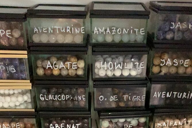 Manufacturing of Customizable Bracelets in Paris - Customer Satisfaction and Positive Feedback