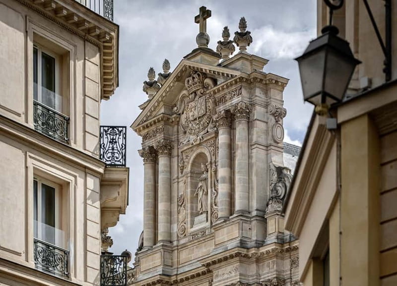 Marais: Intrigues of the French Kings Walking Tour - Practical Details: Meeting Points and Group Size