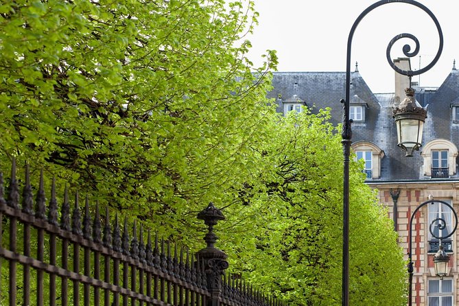 Marais semi private walking tour - Key Points