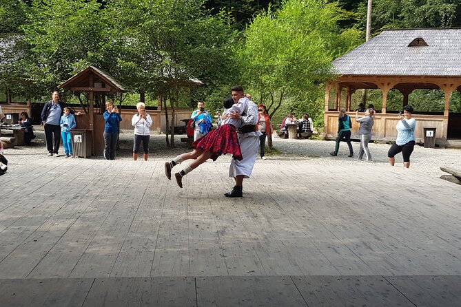 Maramures Activ Tour - Day in the Mountains: Vârful Gârgalu and Scenic Hiking