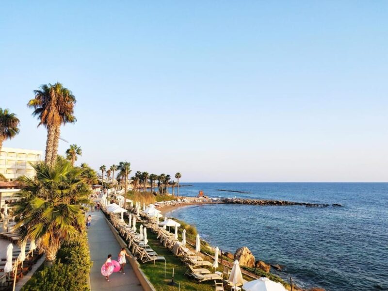 Marbella: Express Walk with a Local in 60 minutes - Booking and Cancellation Policies