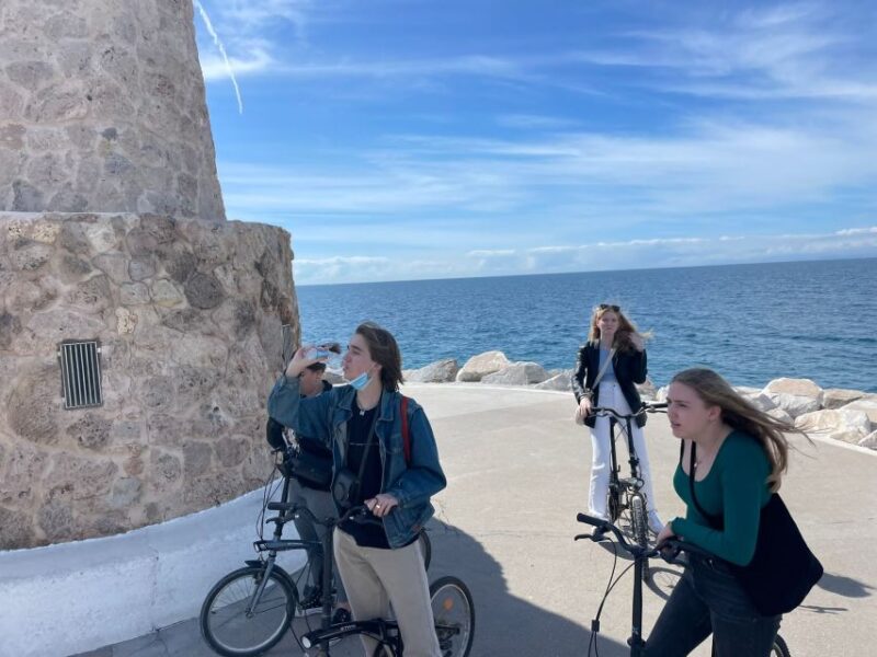 Marbella: Guided Bike Tour with Tapas Tasting and Drinks - The Experience of the Tour Guides and Atmosphere