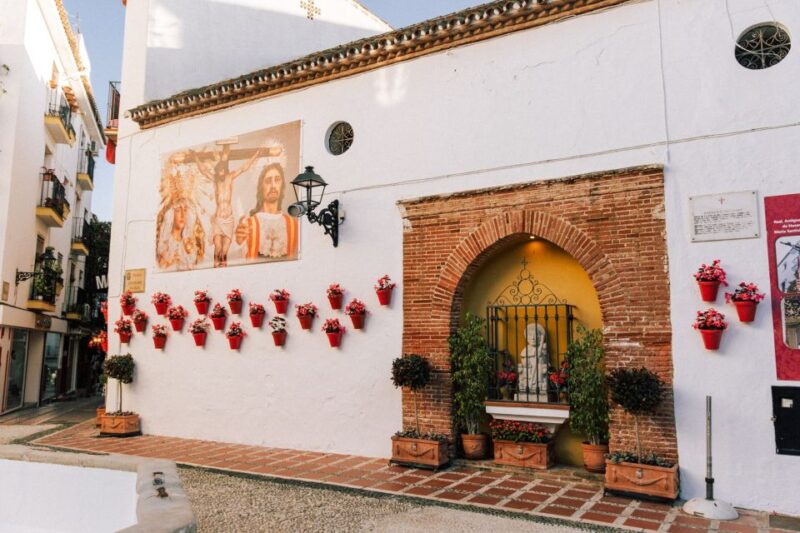Marbella Old Town: Group Tour with a True Local - Marbella Old Town: A Tour for Curious Travelers