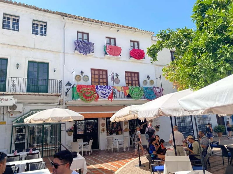 Marbella: Private guided city tour with tapas tasting - The Iconic Church of the Encarnación