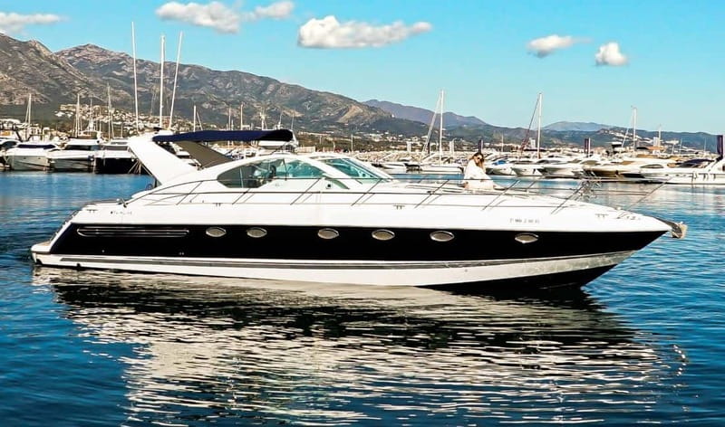 Marbella: shared cruise 2-4 hours on luxury yacht Targa 37 or Targa 48 - Key Points