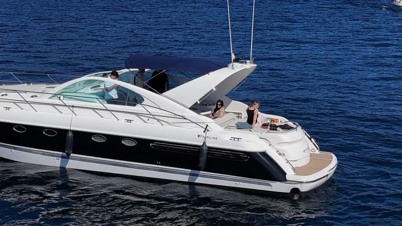 Marbella: shared cruise 2-4 hours on luxury yacht Targa 37 or Targa 48 - Who Will Enjoy This Yacht Experience?