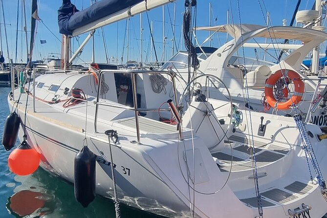 Marbella- sunset from a sailboat with drinks - What Makes the Marbella Sunset Experience Stand Out