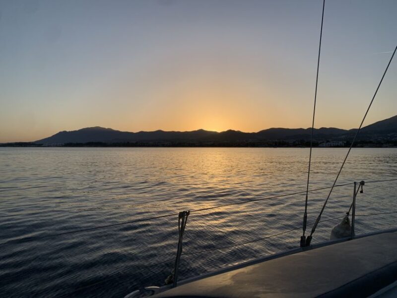 Marbella: Sunset Sailing Trip with Drinks and Snacks - Comparing This Tour with Similar Experiences