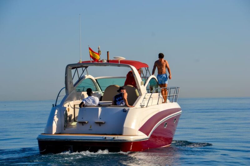 Marbella: views from a yacht for one or two hours - Key Points