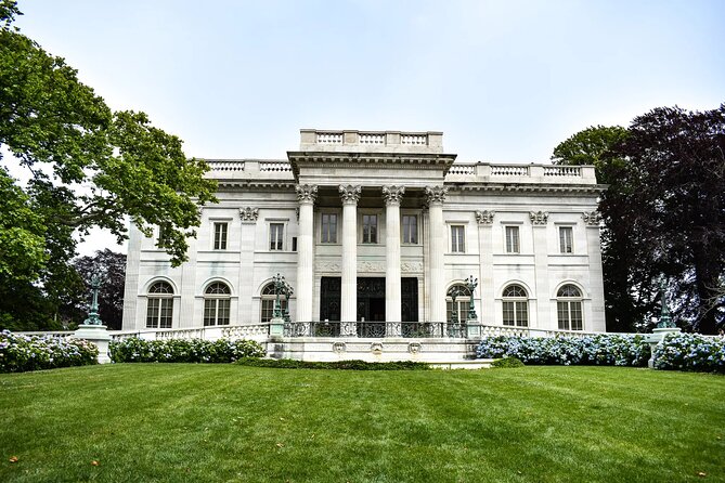Marble House,The Breakers&Downtown Newport 1-Day Tour - Visiting The Breakers: A Gilded Age Masterpiece