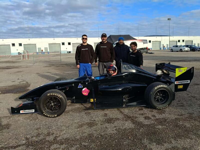 Marche: Rent a real Formula car on the track - How Technical Support Enhances Your Driving Experience