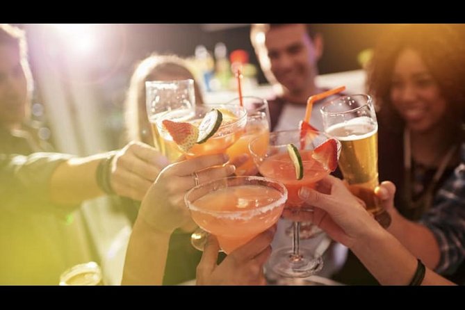 Mardi Gras Mambo Tours: Sip, Savor SecondLine - Practical Details: Meeting Point and Group Size