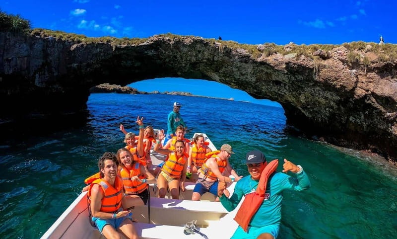 Marieta Islands: Full-Day Tour with Meals and Open Bar - Discovering the Marietas Islands Marine Environment