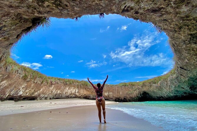 Marietas Islands Snorkeling Adventure with Open Bar and Lunch - Board the Comfortable Boat and Enjoy a Scenic Cruise