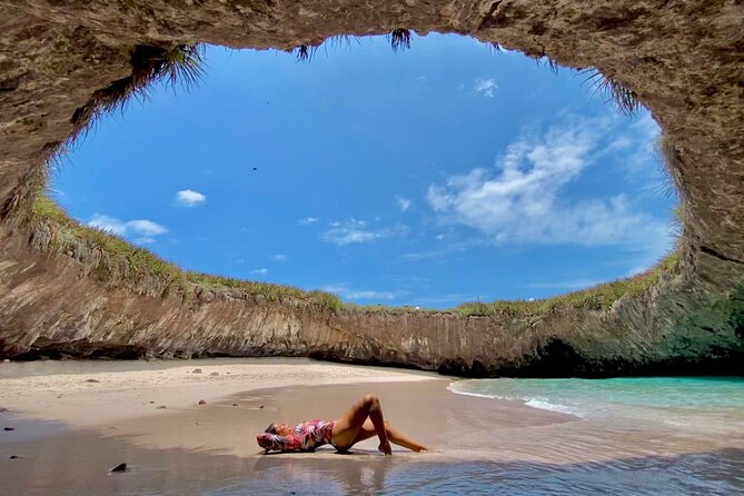 Marietas Islands Snorkeling Adventure with Open Bar and Lunch - Savor a Delicious Mexican Lunch on Deck