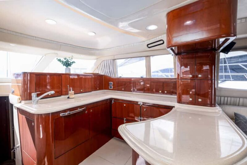 Marina Del Rey Yacht Charter Sea Ray - The Scenic Route and Water Views from Marina Del Rey