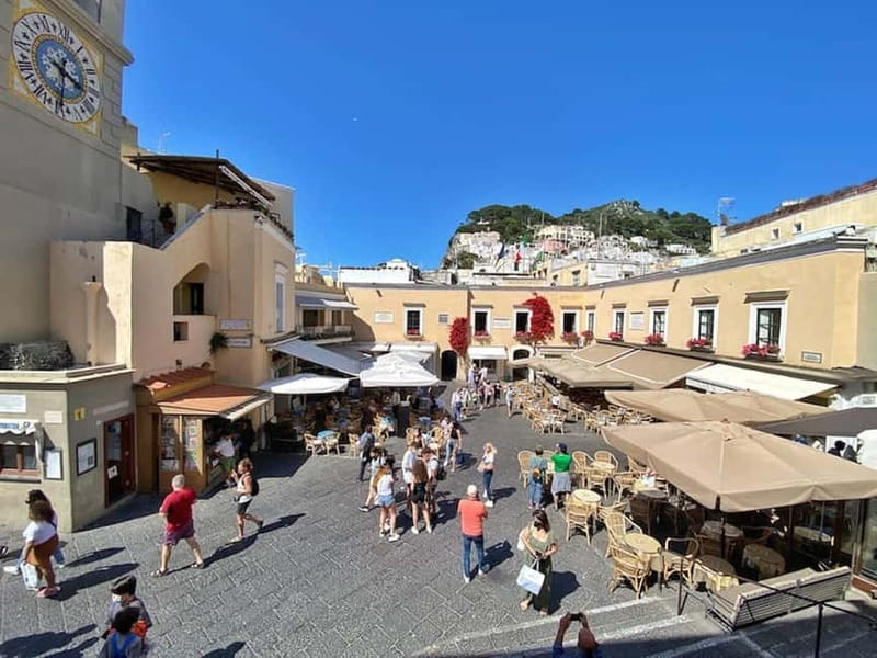 Marina Grande: Guided Capri Island Hop-On Hop-Off Bus Tour - The Experience of the Guided Bus Tour