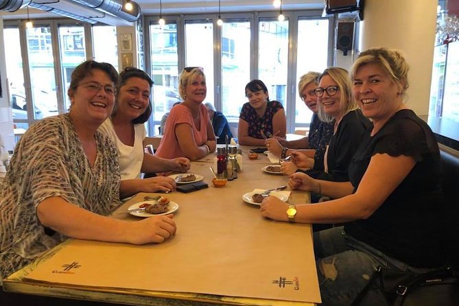 Market Food Tour - Exploring the Historic Central Market Hall