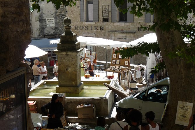 Market & Perched Villages of the Luberon Day Trip from Marseille - Logistics and Practical Tips for the Tour