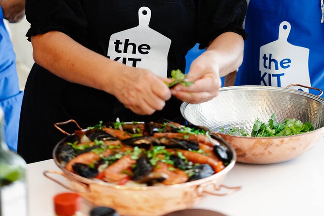 Market Tour & Cooking Class: Algarves Seafood Cataplana - Assembling and Cooking the Traditional Cataplana