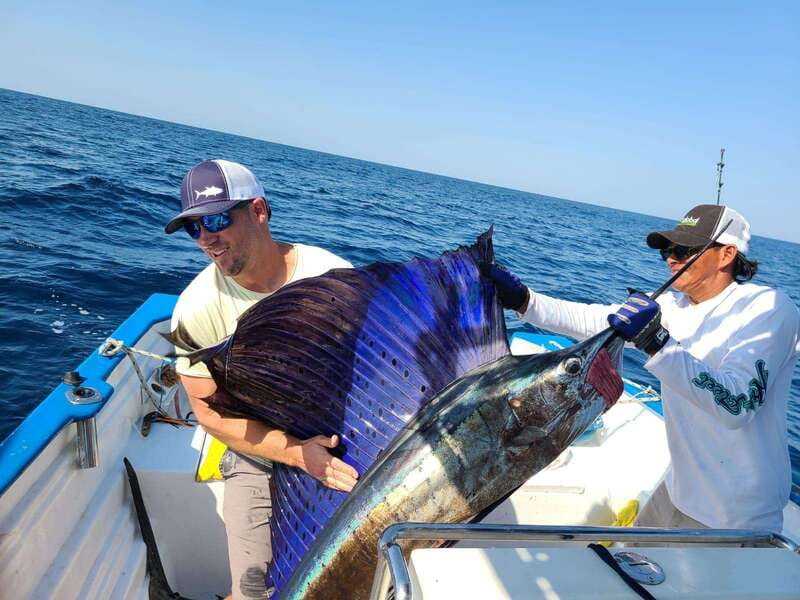 Marlin fishing in guayabitos - The Private Fishing Boat: Comfort and Equipment for a Successful Day