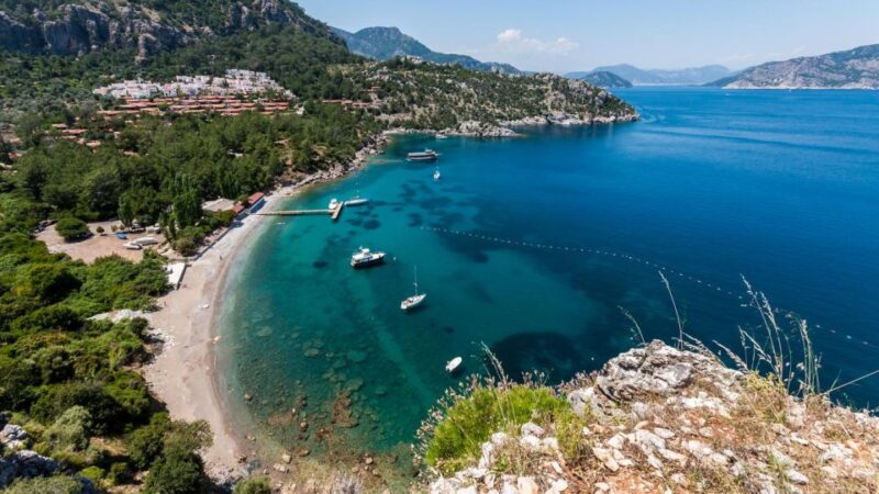 Marmaris: All-Inclusive Pirate Boat Trip with Pickup Option - The Captain and Crew: Engaging and Entertaining