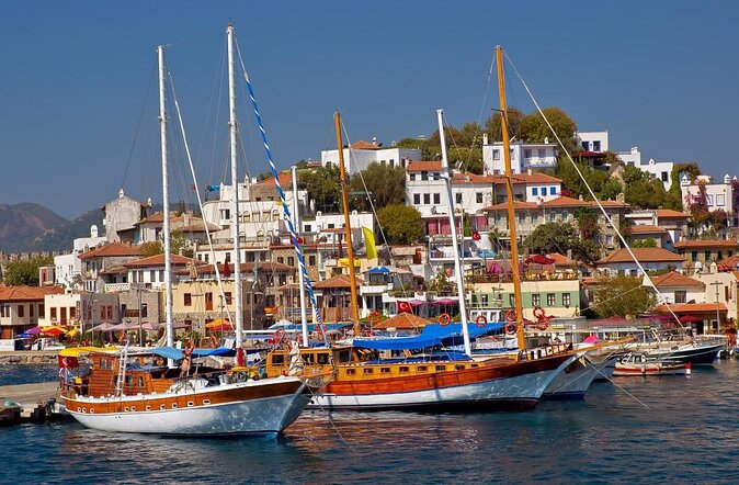 Marmaris Pirate Boat Incl. Lunch, unlimited Drinks with Transfer - Key Points