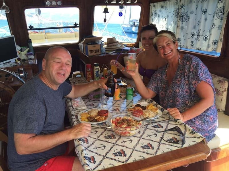 Marmaris: Private Boat Cruise w/ Lunch and Soft Driks - Key Points