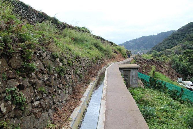 Maroços - Vale das Mimosas (Half Day Walk) - The Scenic Route: Levada Nova through Mimosa Valley