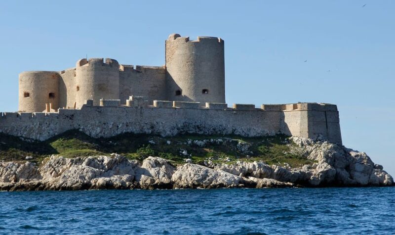 Marseille: 24, 48, or 72-Hour CityPass with Public Transport - The Cultural Highlights: Château dIf and Other Attractions