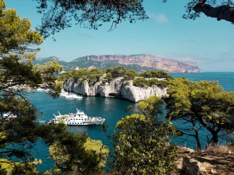 Marseille: Aix-en-Provence and Cassis Shore Excursion - Guided Exploration of Aix-en-Provence’s Squares and Markets