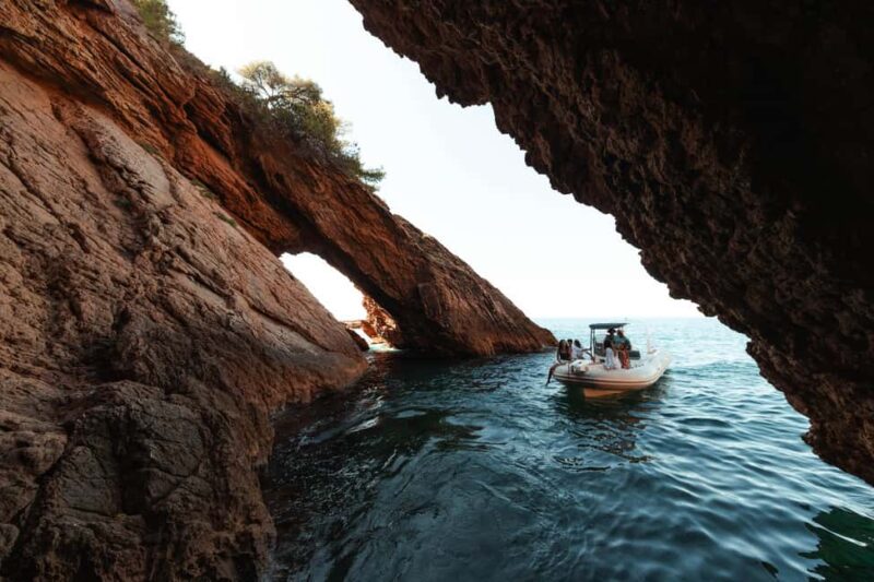 Marseille: Calanques Côte Bleue Boat Tour - The Guide and Crew: Expertise and Friendliness