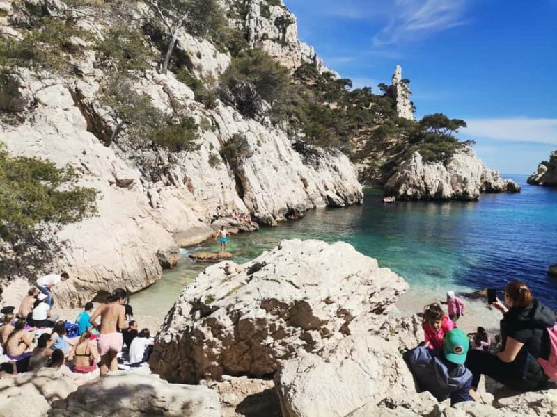 Marseille: Calanques National Park Guided Hike with Picnic - Group Size and Atmosphere