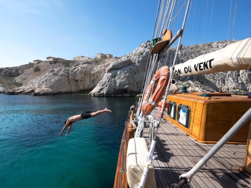 Marseille: Calanques Sailing Day Trip with Lunch and Wine - Scenic Stops at Sormiou, Morgiou, and Sugiton