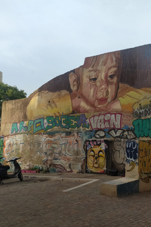 Marseille: cityrando Le Vieux-Port Le Panier La Joliette - Discover Marseille’s Historic Heart at the Old Port