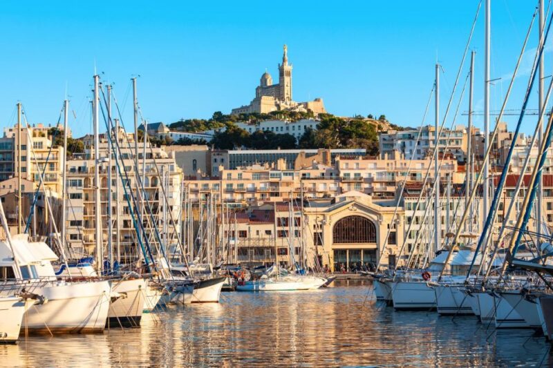 Marseille: Express Walk with a Local in 90 minutes - How the Tour Unfolds: From Landmark Facts to Local Lifestyle