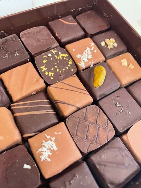 Marseille French Pastries and Chocolate Tour - Savoring French Pastries: Croissants, Choux, and More