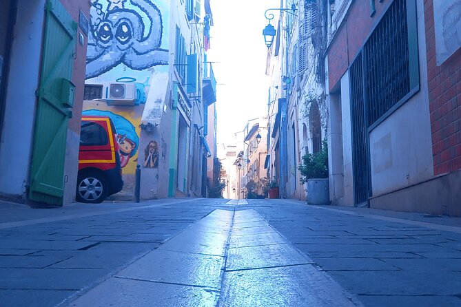 Marseille Guided Tour for 2.5 Hours with a Bilingual Local Guide - Walking along La Canebière: the historic thoroughfare