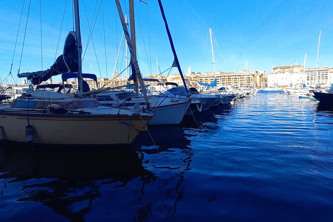 Marseille Guided Tour for 2.5 Hours with a Bilingual Local Guide - Practical details: meeting point, group size, and inclusions