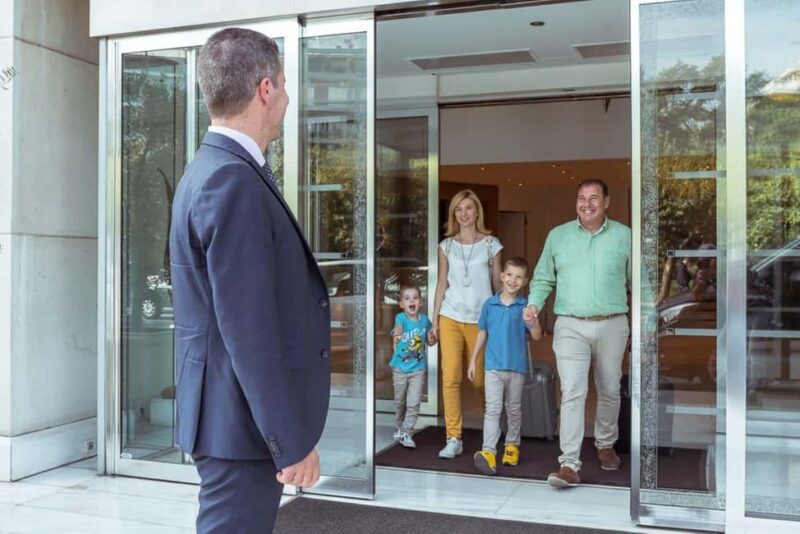 Marseille: Les Baux & Saint-Rémy Tour - Exploring Les Baux-de-Provence’s Dramatic Landscape