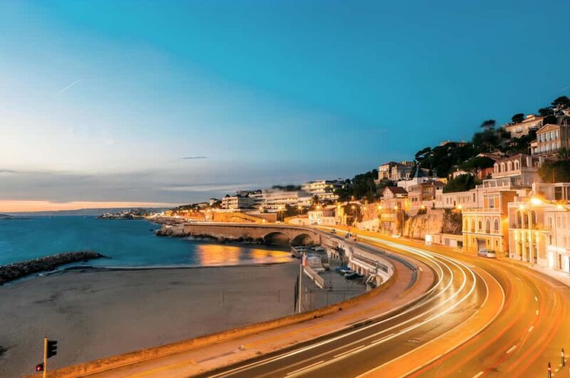 Marseille: Old Port to Cité Radieuse Rooftop Tuk-Tuk Tour - Ghost Stories at Hôtel de Cabre