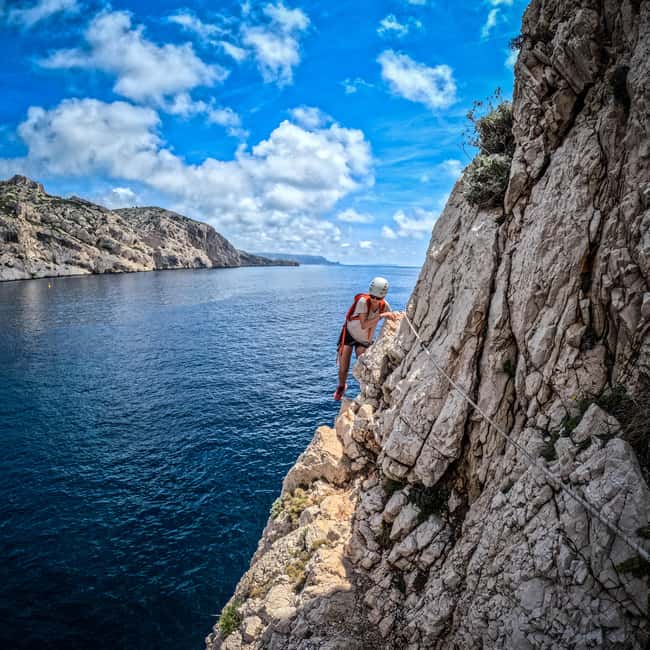 Marseille : Sormiou Via Corda in the Calanques - Level 1 - Discover the Unique Vertical Adventure in the Sormiou Calanque