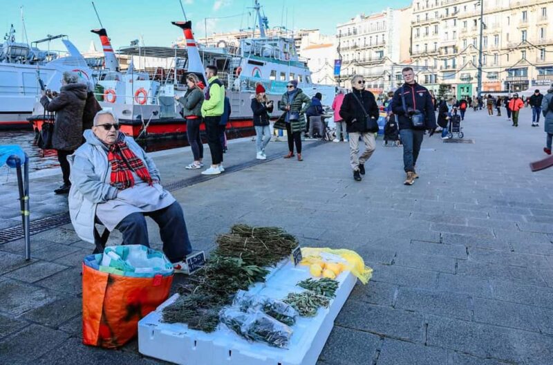 Marseilles Festive Spirit: A Christmas Walking Tour - Key Points