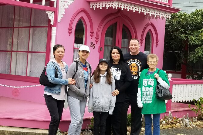 Martha Vineyard Bus Tour - Guide and Customer Service: Local Knowledge and Personal Touch