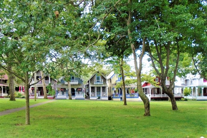 Martha's Vineyard Daytrip from Boston with Round-Trip Ferry & Island Tour Option - The Guided Island Tour Option and Its Town Stops