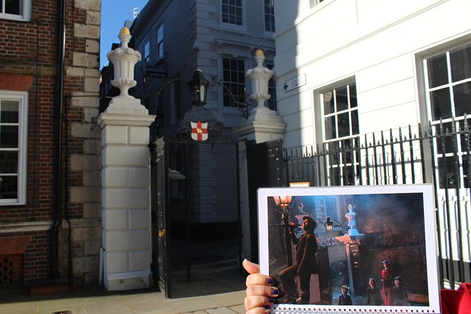 Mary Poppins Walking Tour of London - Exploring the Landmarks of the Mary Poppins Tour