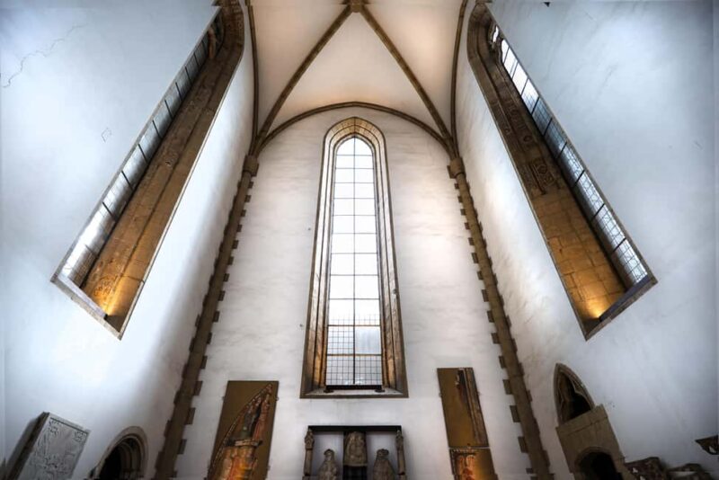 Maschio Angioino Entry Ticket with Smart Digital Guide - Key Points